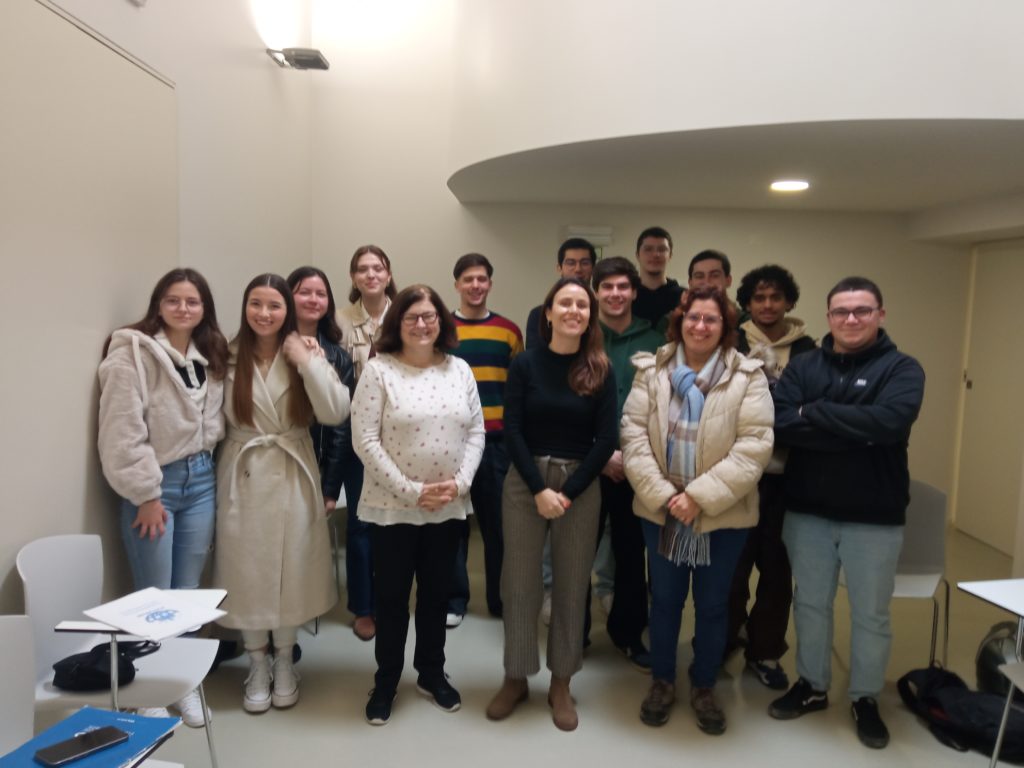 Jovens participantes no Programa Erasmus+ da ESCO