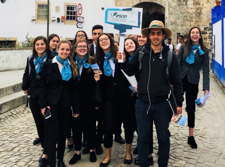 Alunos do Curso Técnico de Turismo recebem grupo de visitantes franceses